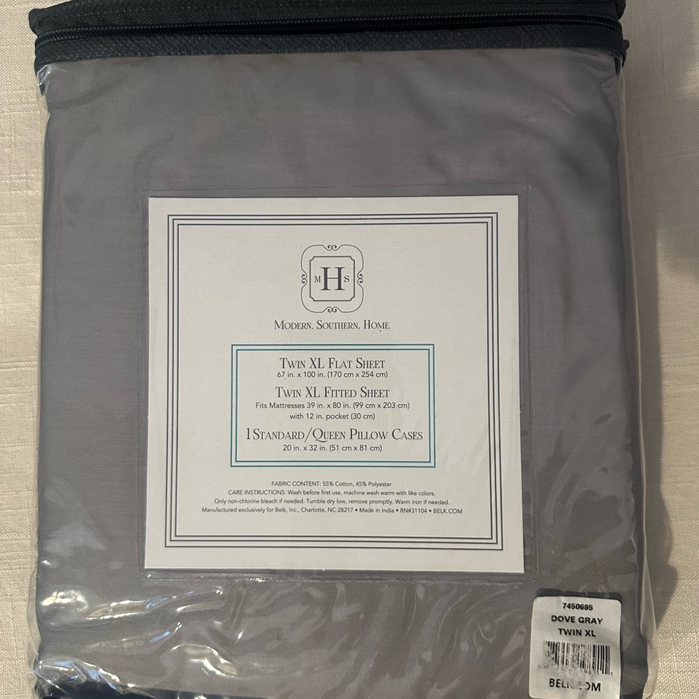 Modern.Southern.Home  300 thread count Twin XL sheet set Dove grey NWT